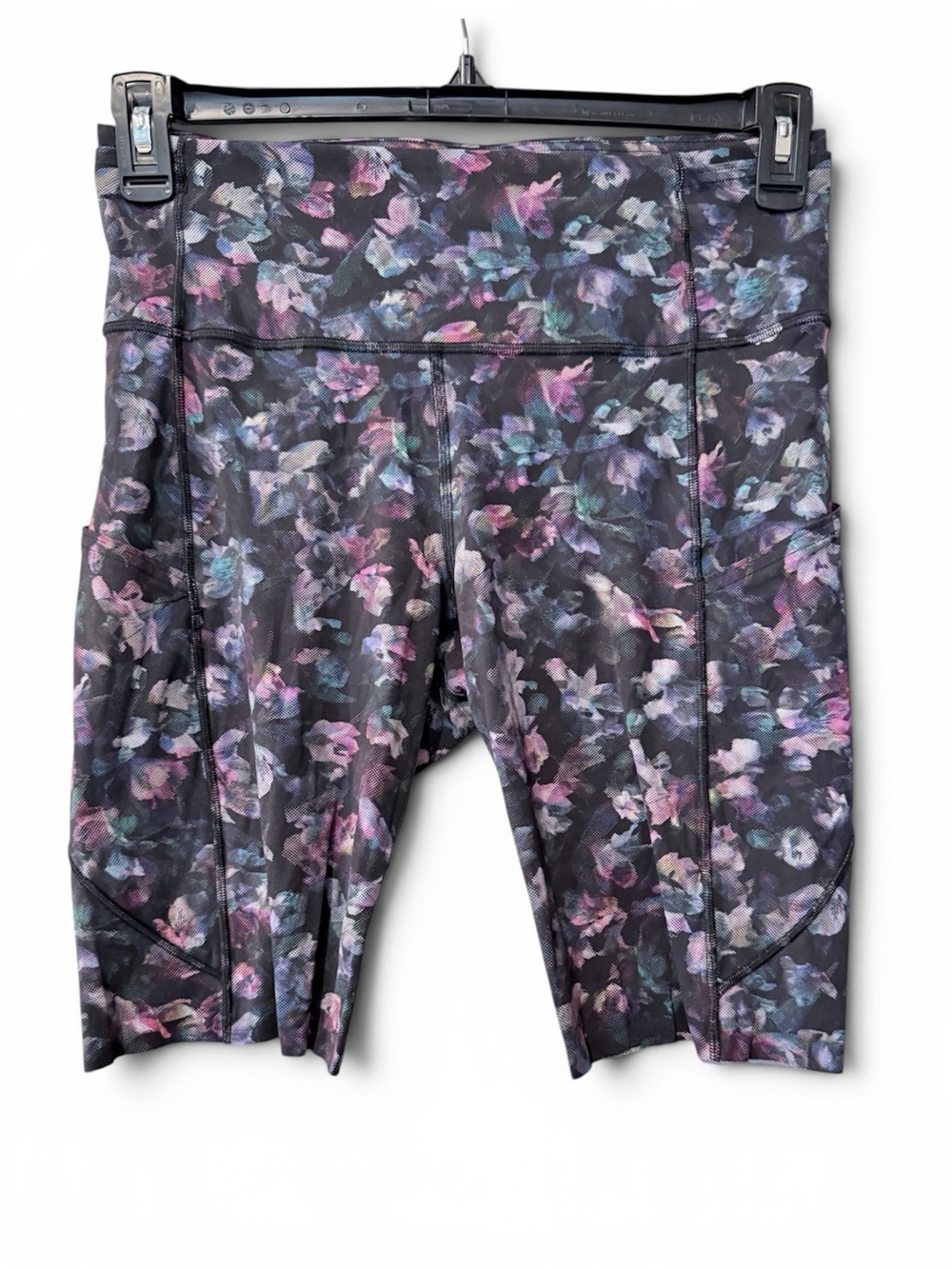Lululemon women’s 10 activate floral multicolored black athletic shorts